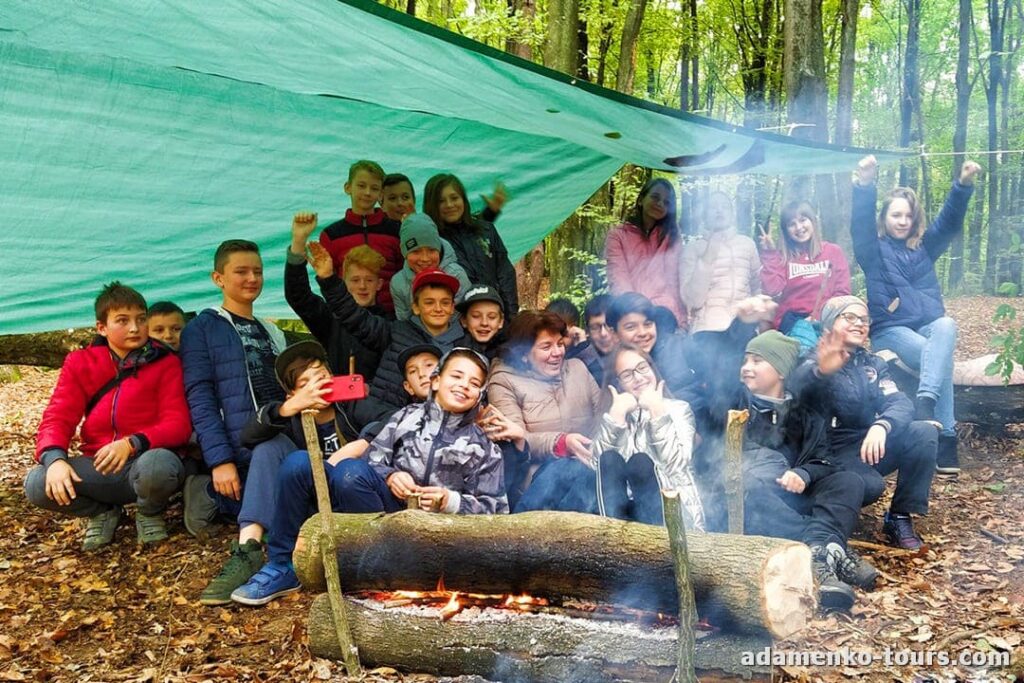Дитяча екскурсія Лісова школа